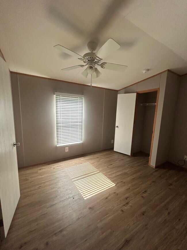 Foto del edificio - 605 County Rd 6053