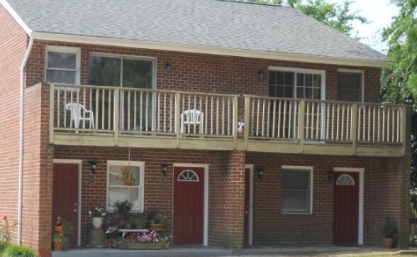Primary Photo - 1351 W Queen St