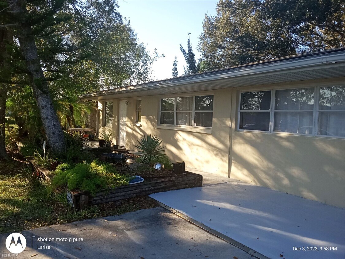 Primary Photo - 2 br, 1 bath House - 13826 1st St