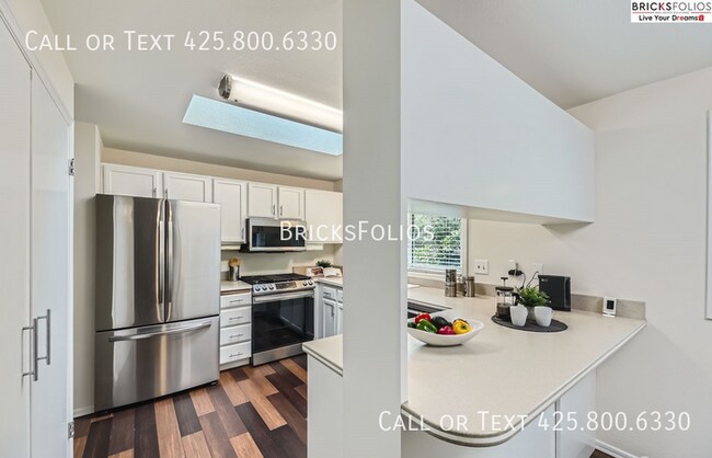 Foto del edificio - Inviting Bothell Home: Your Sanctuary with...