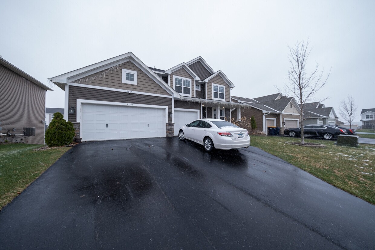 15719 Fair Hill Way, Apple Valley, MN 55124 House Rental in Apple Valley, MN