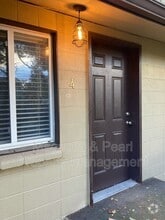 Building Photo - 1608 Fillmore St