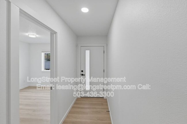 Building Photo - 822 S 19th St