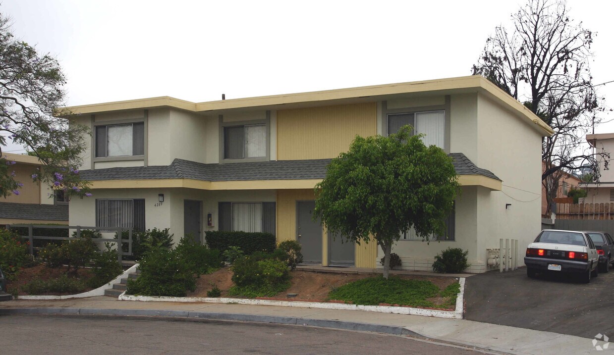 Building Photo - 4265-4269 Schoolridge Ln