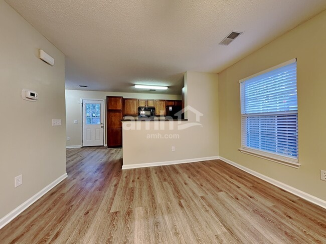 Foto del edificio - 8788 Red Oak Dr