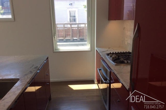 Building Photo - Great Gowanus Luxury 2br