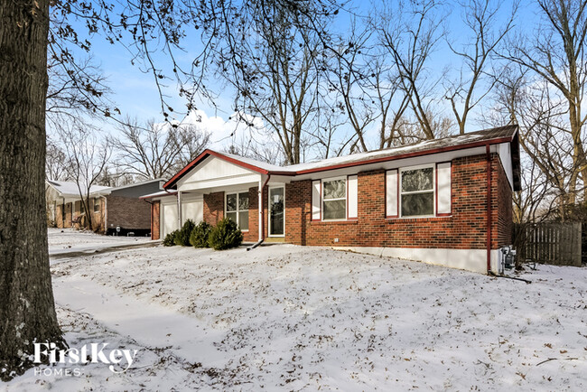 Building Photo - 2329 Outlook Dr