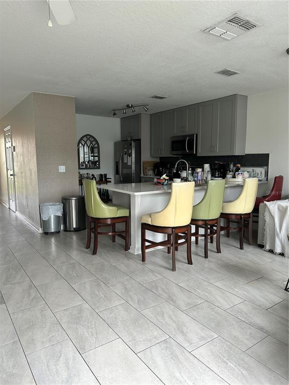 Foto del edificio - 504 Cresting Oak Cir