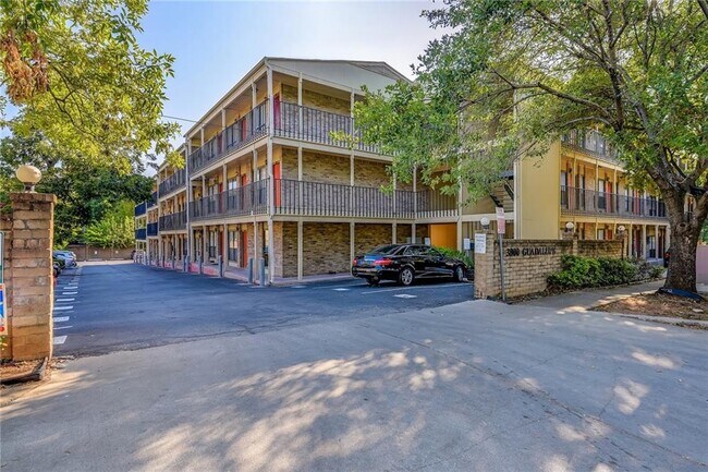 Building Photo - 3000 Guadalupe St