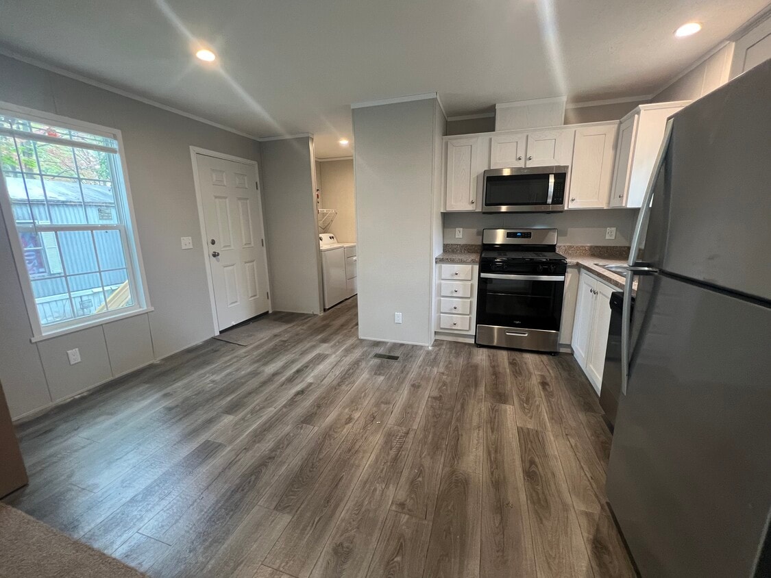 2406 Pajot Rd, Kawkawlin, MI 48631 House Rental in Kawkawlin, MI