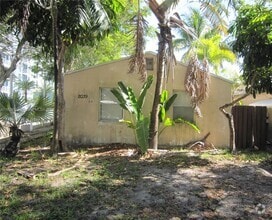 Building Photo - 2039 Taylor St