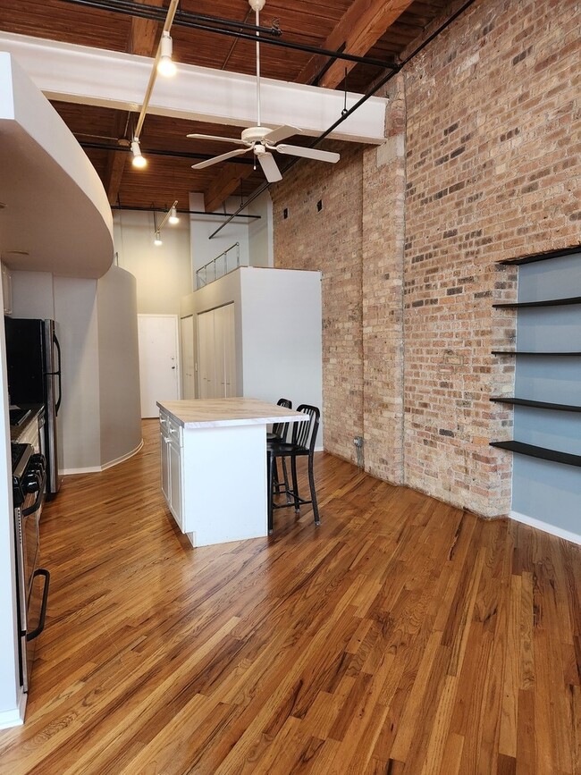 Building Photo - 1601 S Indiana Ave