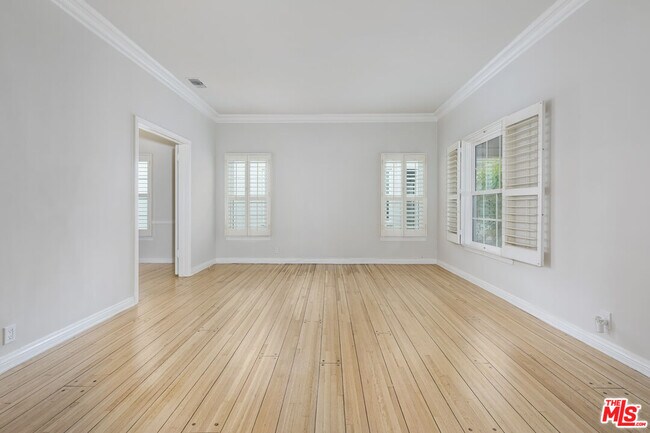 Foto del edificio - 9336 W Olympic Blvd