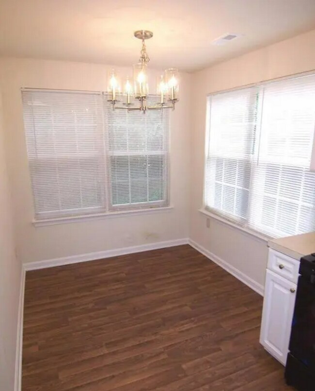 Building Photo - CONDO with 2 FULL Baths in Abingdon!