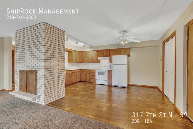 Foto del edificio - 317 7th St N