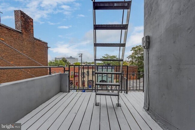 Foto del edificio - 1113 N Calvert St