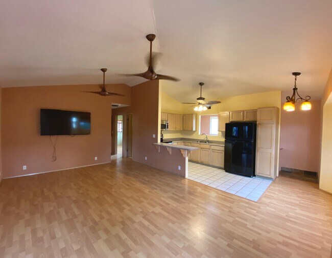 Building Photo - 2705 Palalani Pl