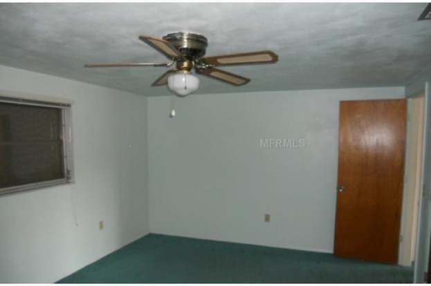 Foto del edificio - 4711 Mayflower Dr