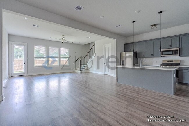 Building Photo - 4614 Redbud St