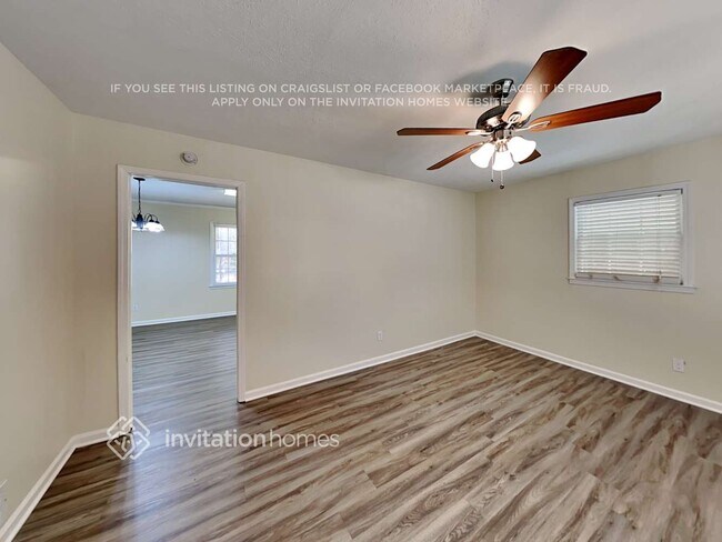 Foto del edificio - 2926 Pine Hill Dr