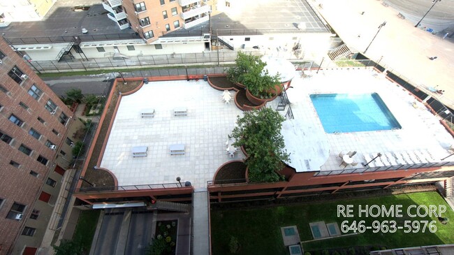 Building Photo - 3111 Ocean Pkwy