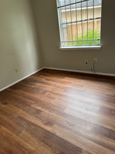 Foto del edificio - 5404 Ridgemont Pl