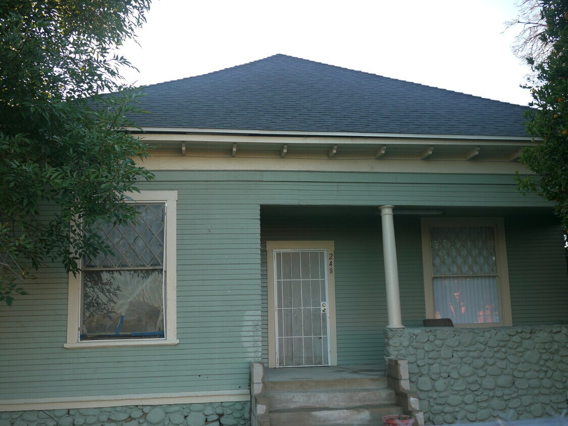 Primary Photo - Charming 4-Bedroom, 2-Bathroom Single Fami...