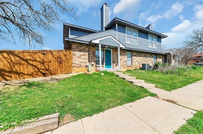 Building Photo - 117 Peachtree Ct