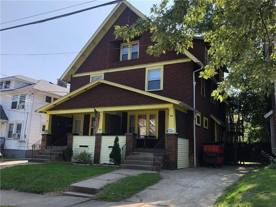 27 McNaughton St Unit 1, Akron, OH 44305 Apartments in Akron, OH