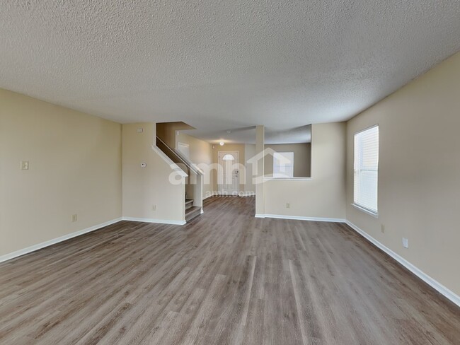 Building Photo - 1939 Dutch Elm Dr