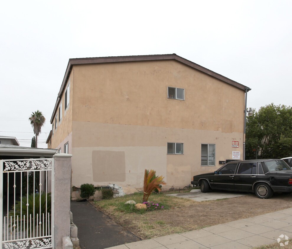 Building Photo - 3722 Logan Ave