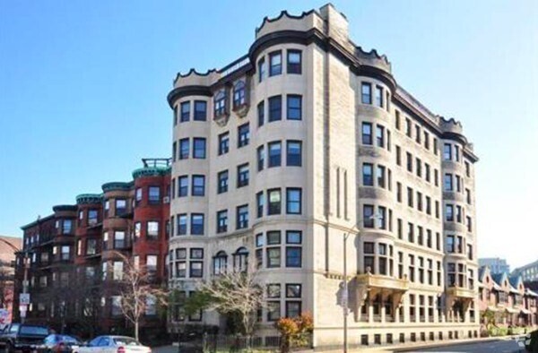 Building Photo - 853 Beacon St