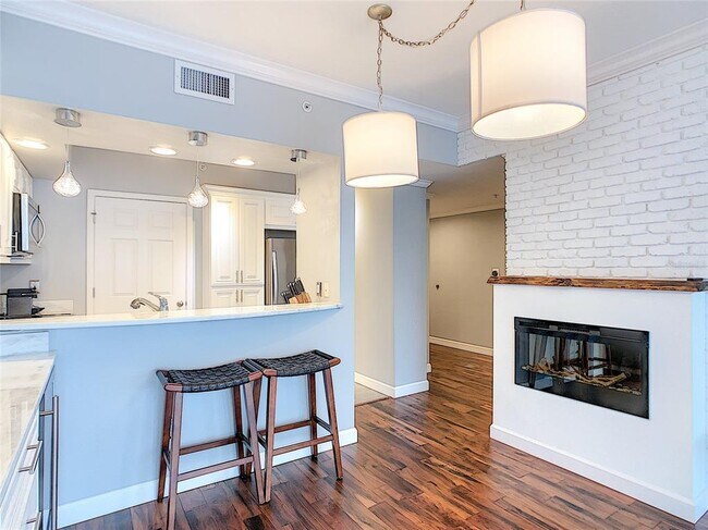 Foto del edificio - 322 E Central Blvd