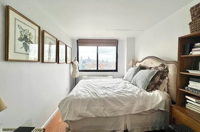 Building Photo - 376 Broadway