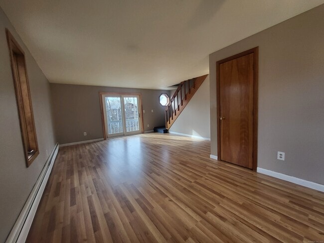 Foto del edificio - 1730 Farmington Ave