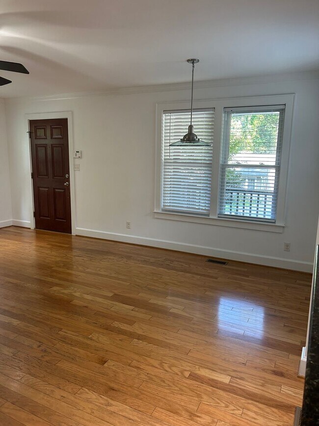 Foto del edificio - Greer, 3BD/2BA, 1441SF