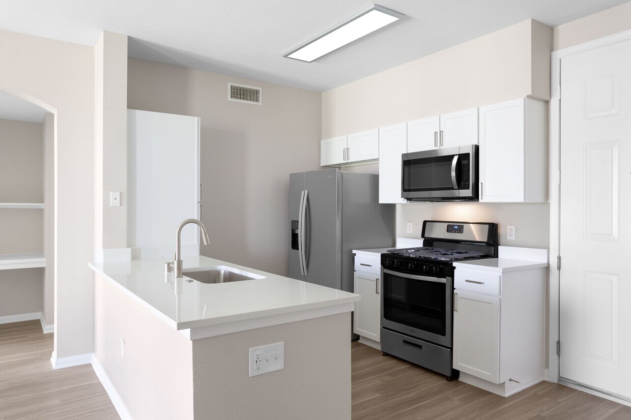 Vista Imperio Apartments 5880 Lochmoor Dr Riverside, CA