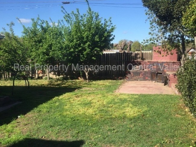 Building Photo - Modesto 3 Bedroom 2 Bathroom