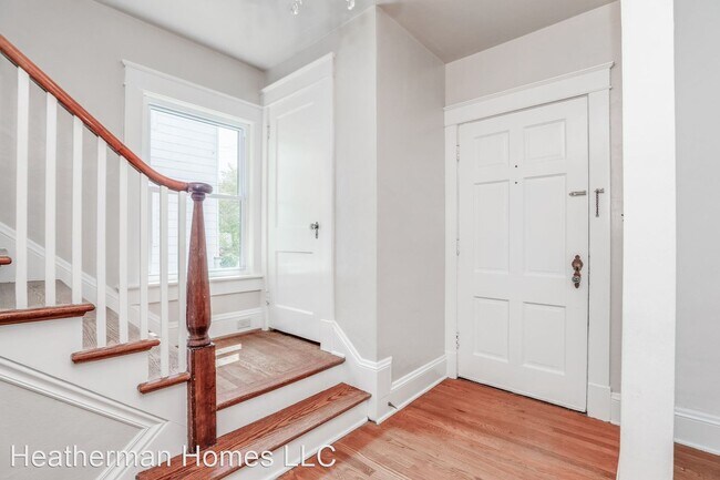 Building Photo - 5 br, 3.5 bath House - 1306 Monterey Avenue