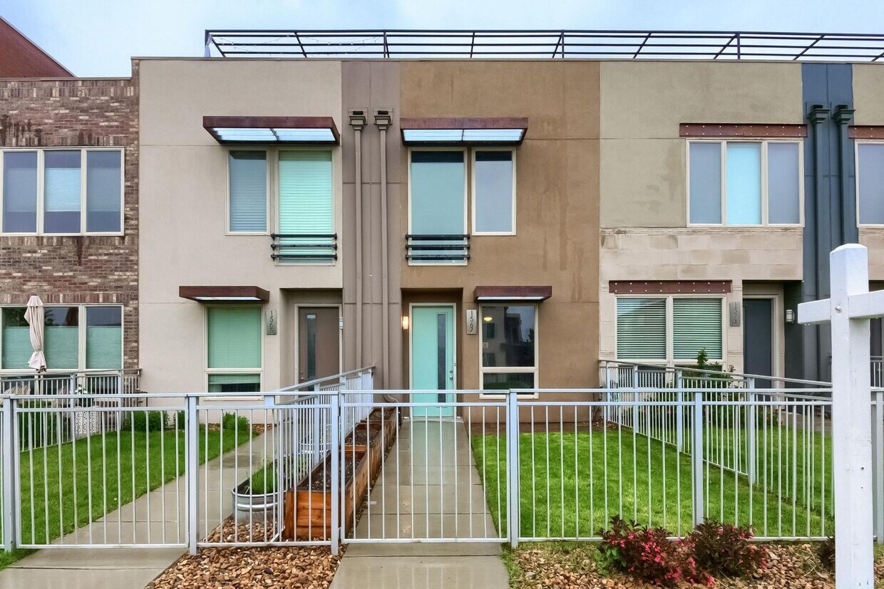 Primary Photo - Three Bedroom Townhome in Denver