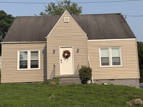 Building Photo - 1206 Westwood Dr