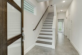 Building Photo - 307 Eado Park Cir