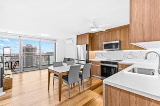 Building Photo - 1515 Liona St