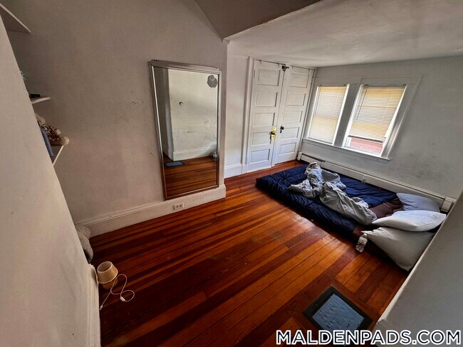 Foto del edificio - 547 Highland Ave
