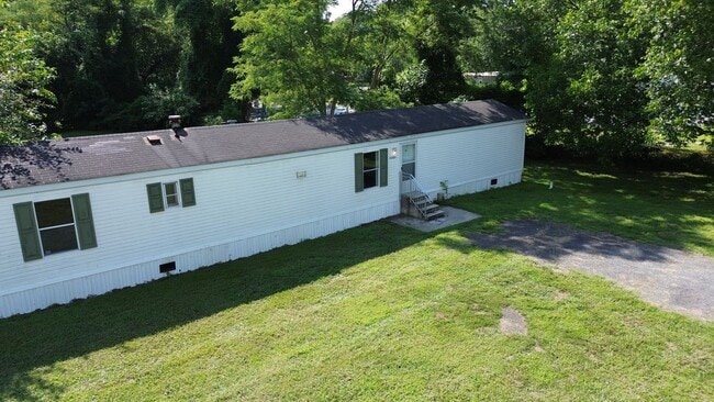 Building Photo - 11226 Greenwood Rd
