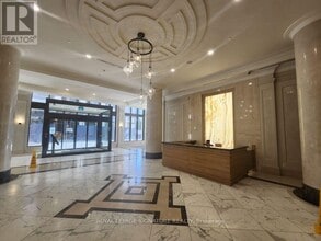 Building Photo - 36 Elm Dr W