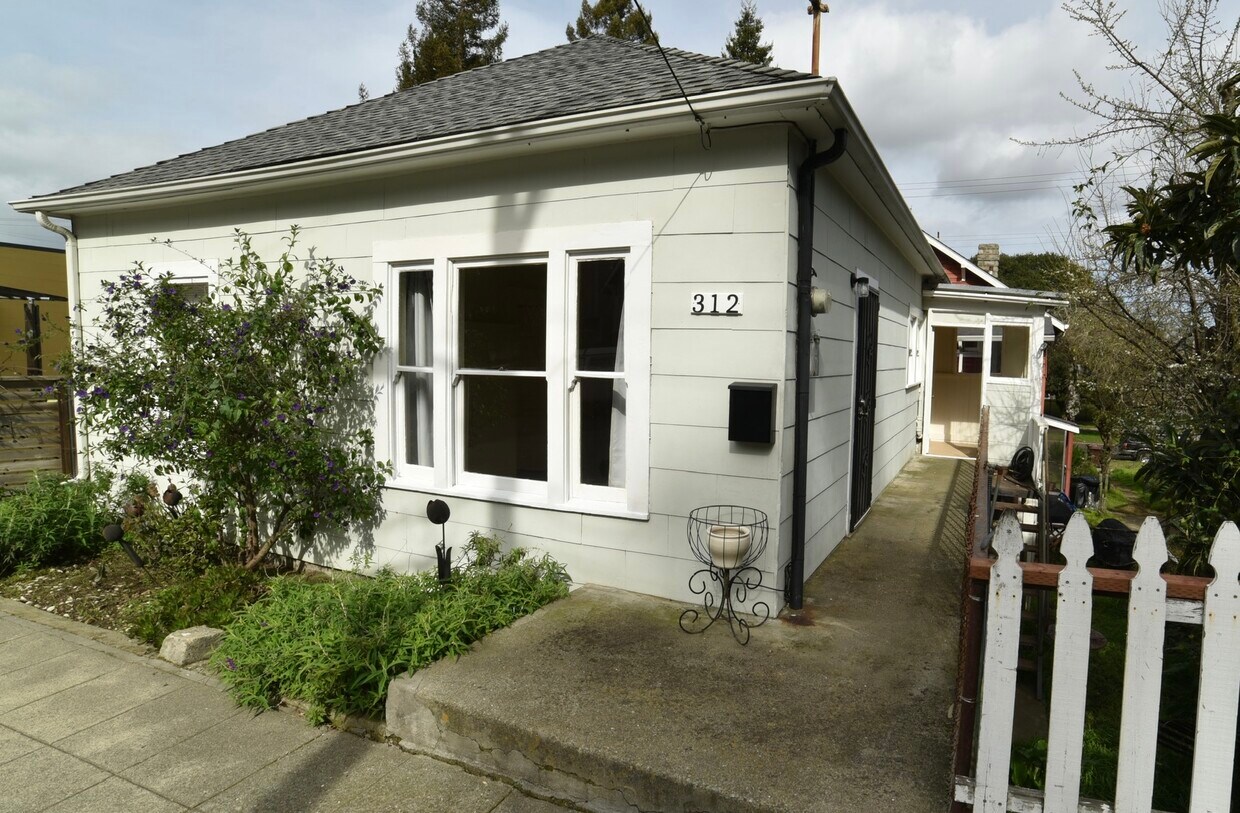 Foto principal - 312 Nevada Ave