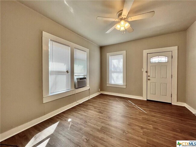 Foto del edificio - 784 Church Hill Dr