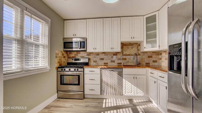 Building Photo - 60 County Rd