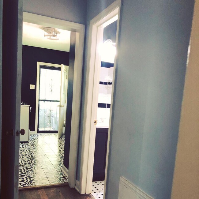 Photo - 45 S Bingham St House